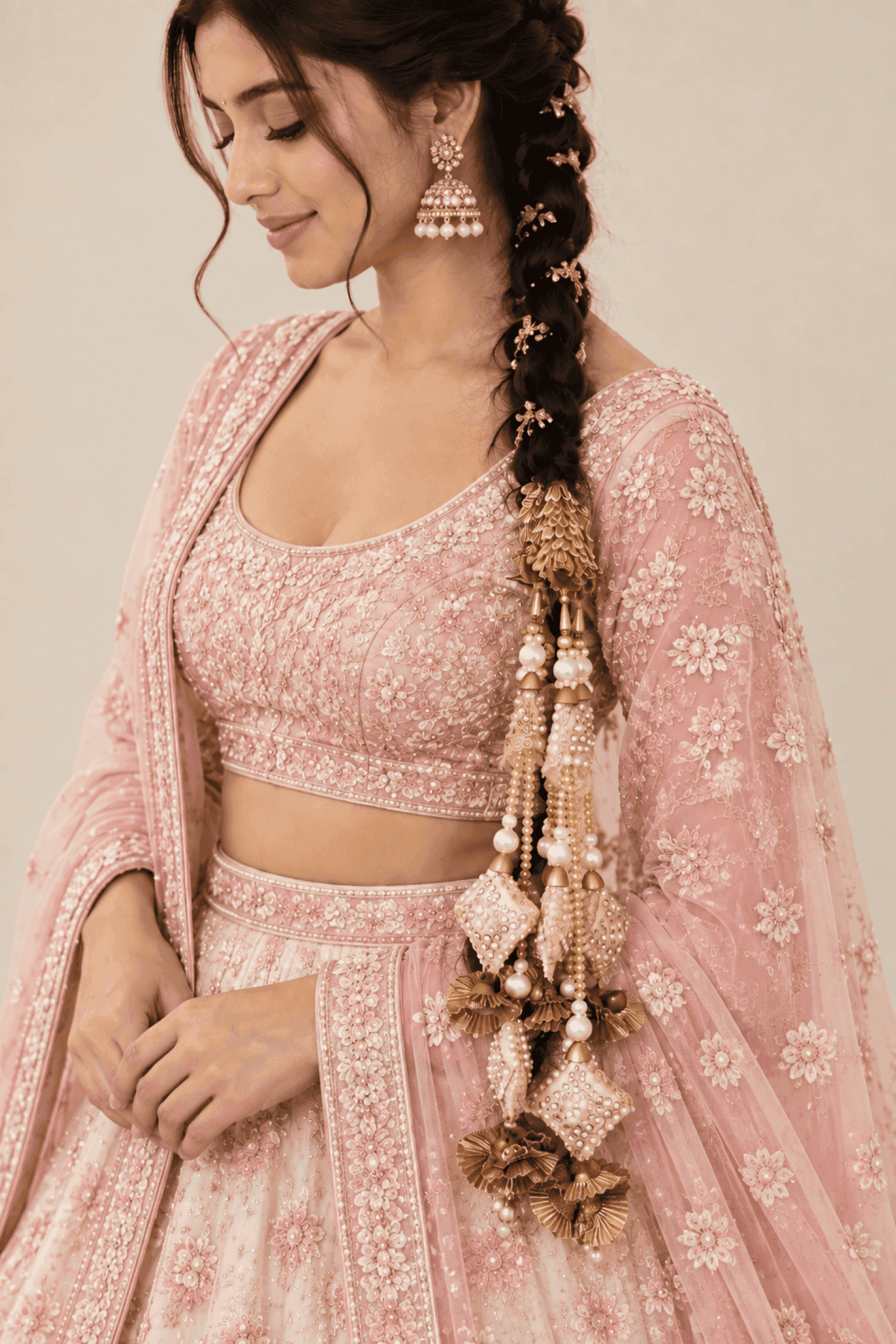 Gold Grace Seashell Tassel Parandi