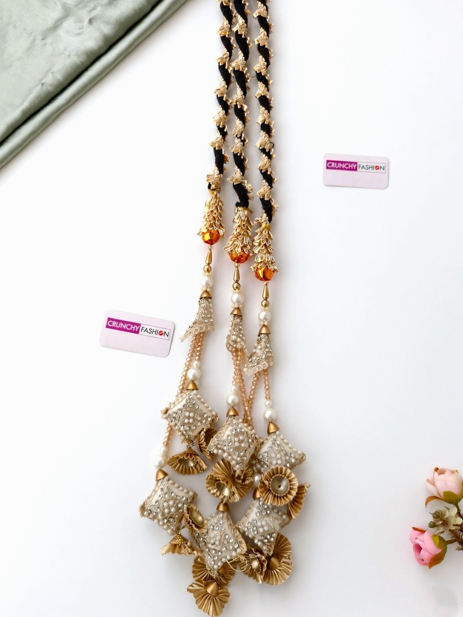 Gold Grace Seashell Tassel Parandi