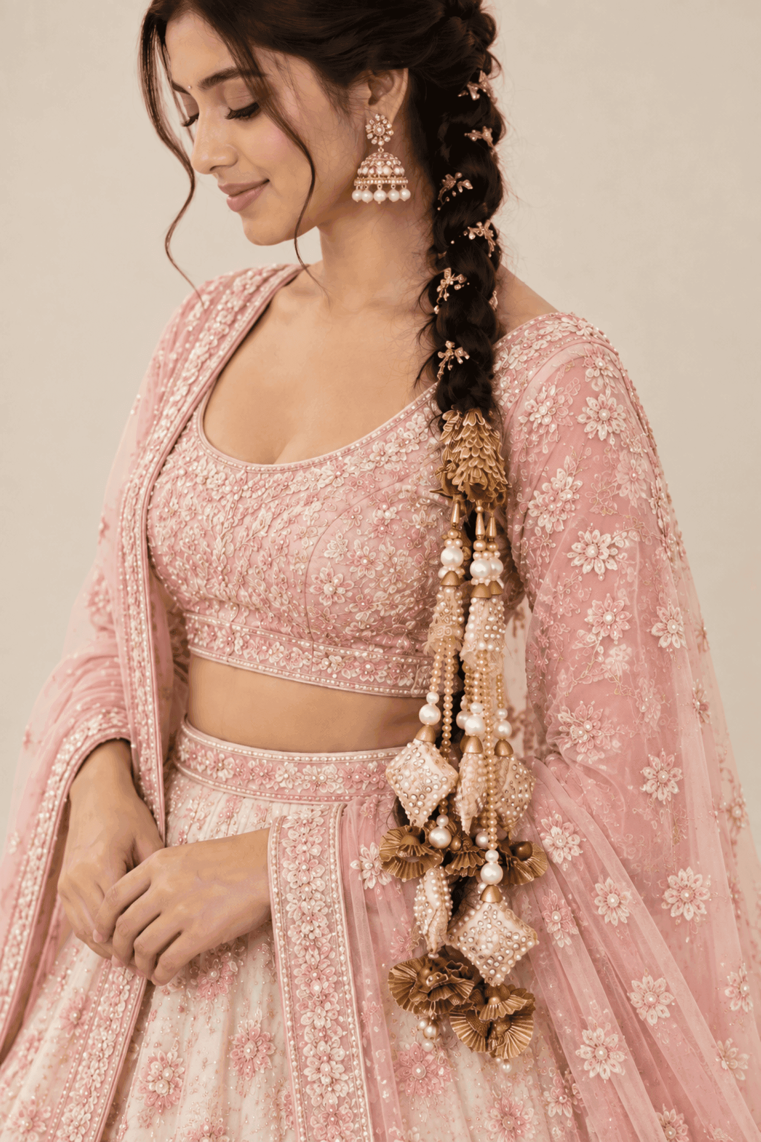 Gold Grace Seashell Tassel Parandi