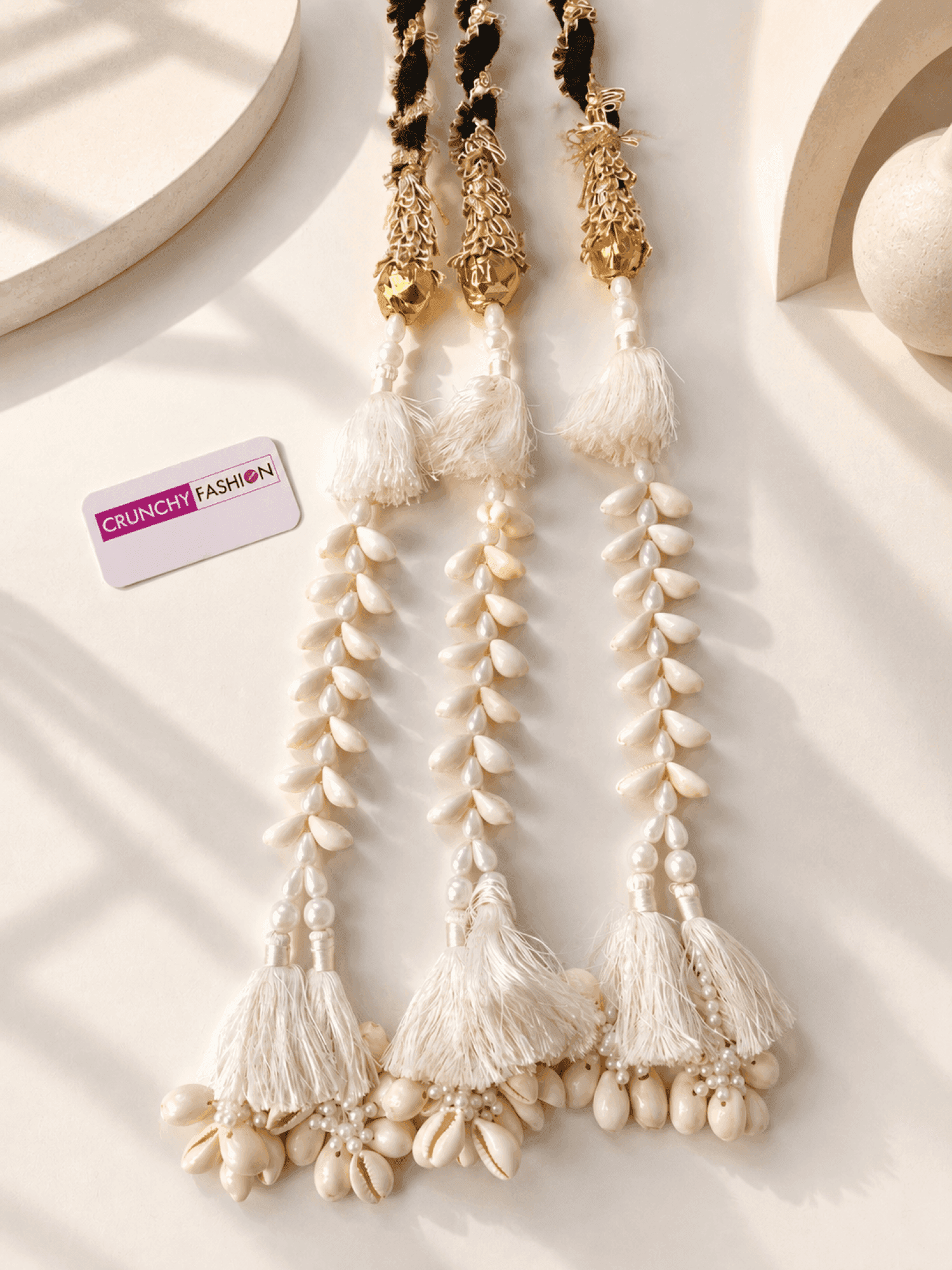 White Sea Shell Long Tassel Parandi