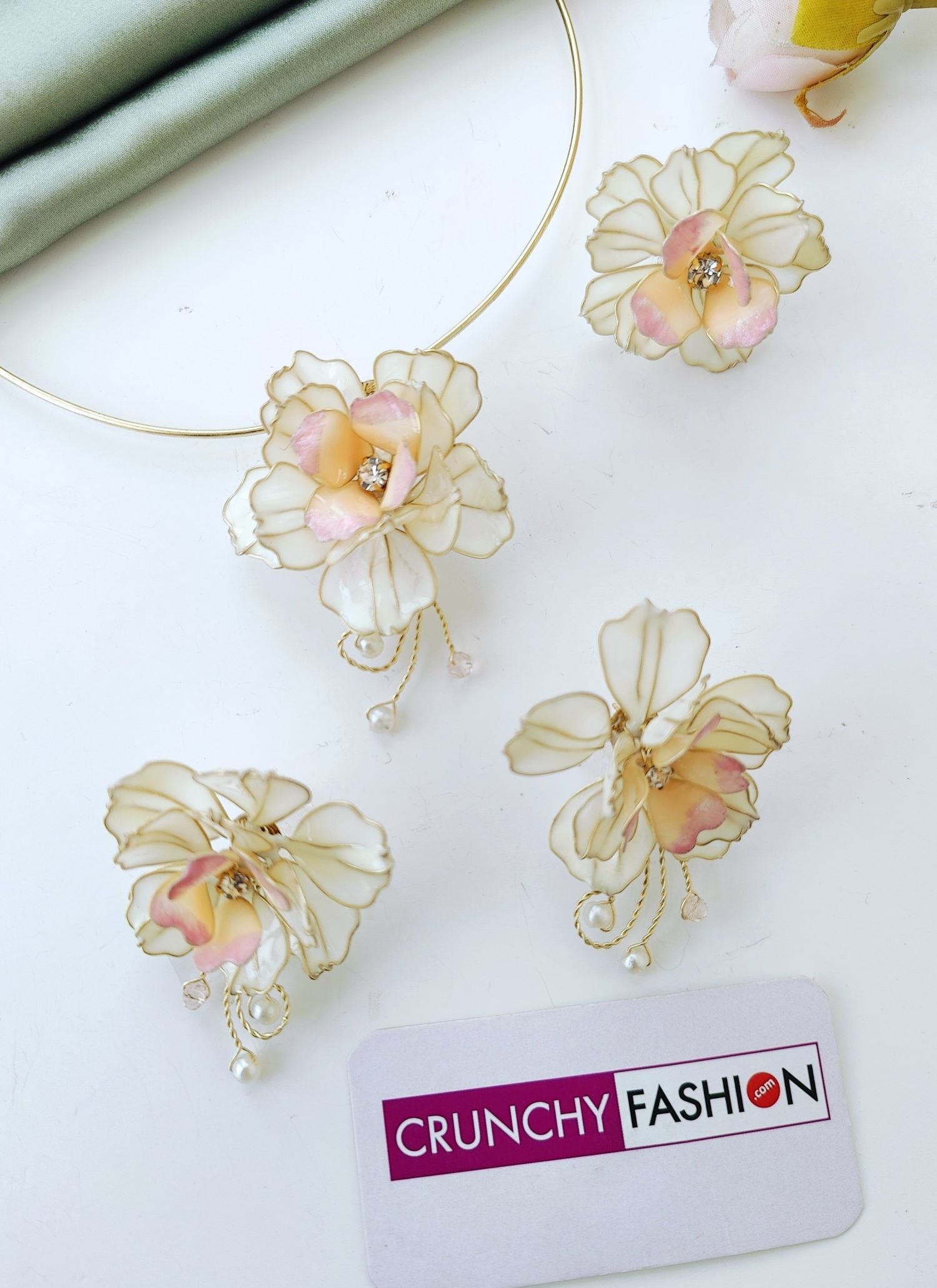 Off-White Rose Resin Necklace Set for Women