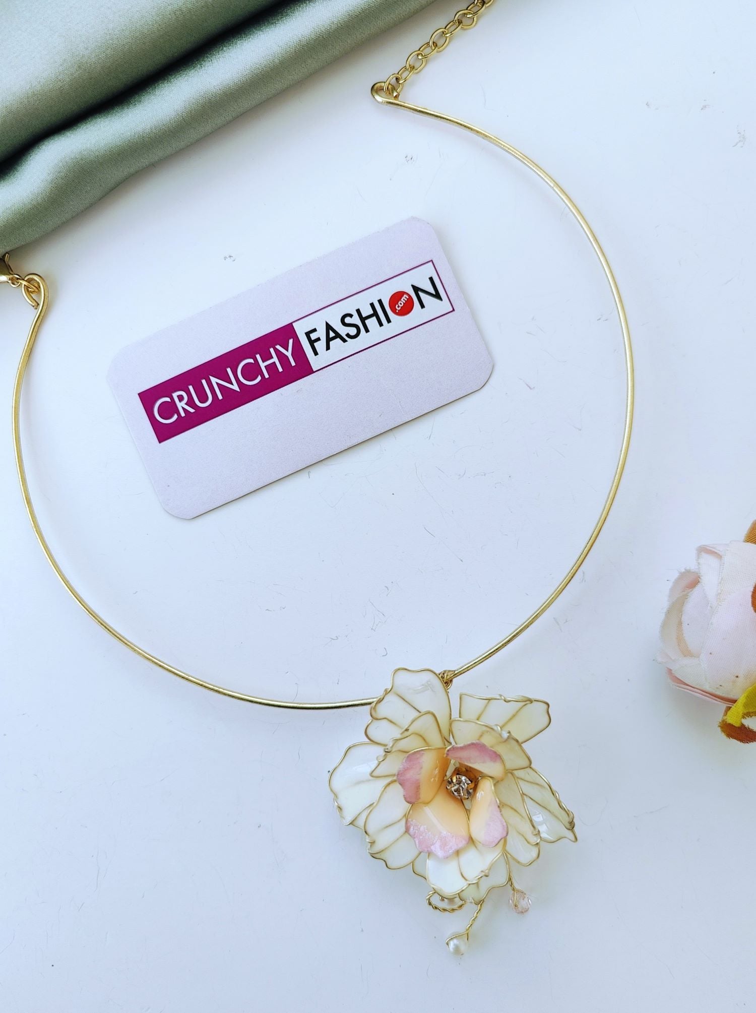 Off-White Rose Resin Necklace Set for Women