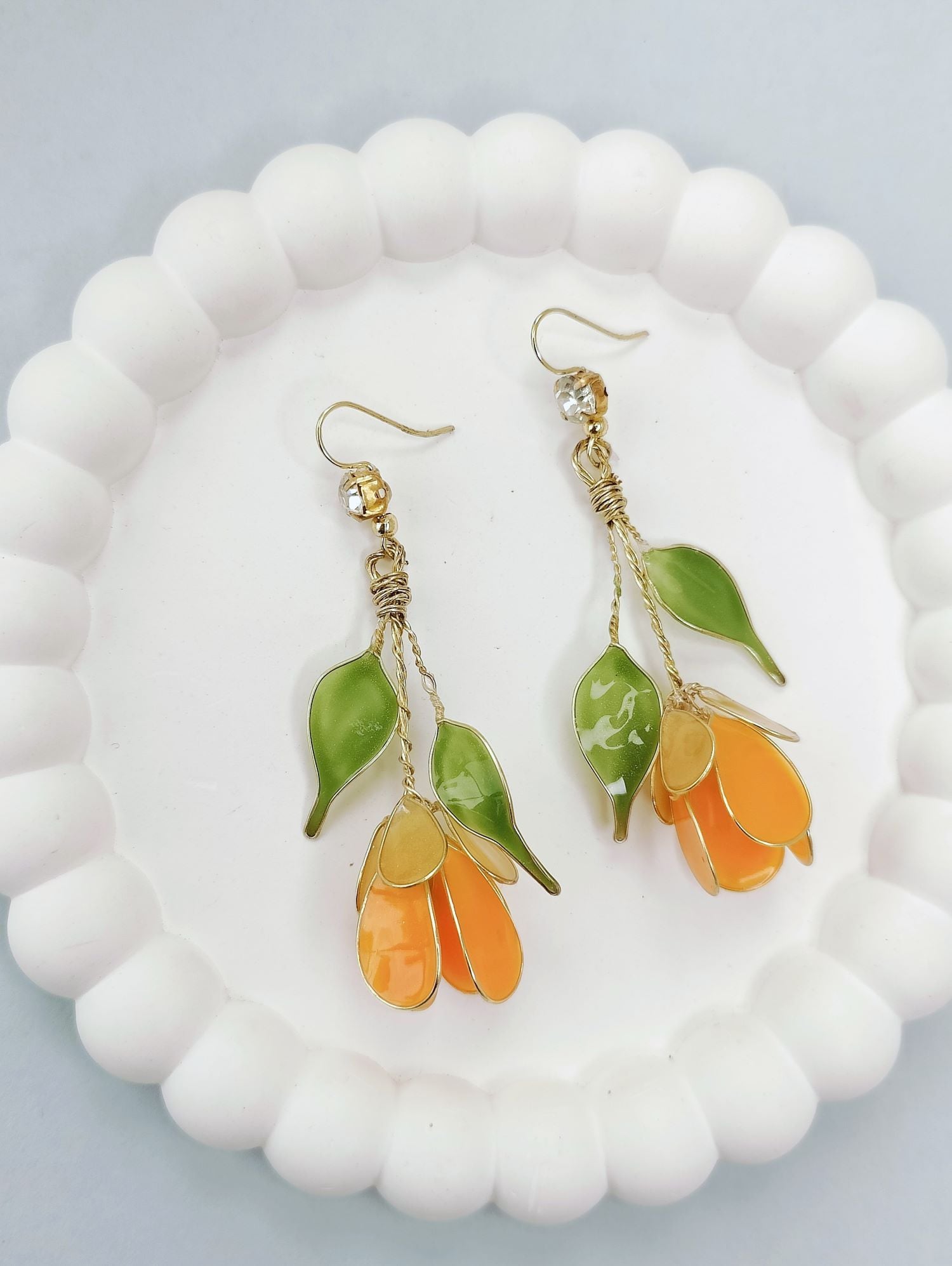 Handmade Resin Necklace Tulip Set in Orange Green