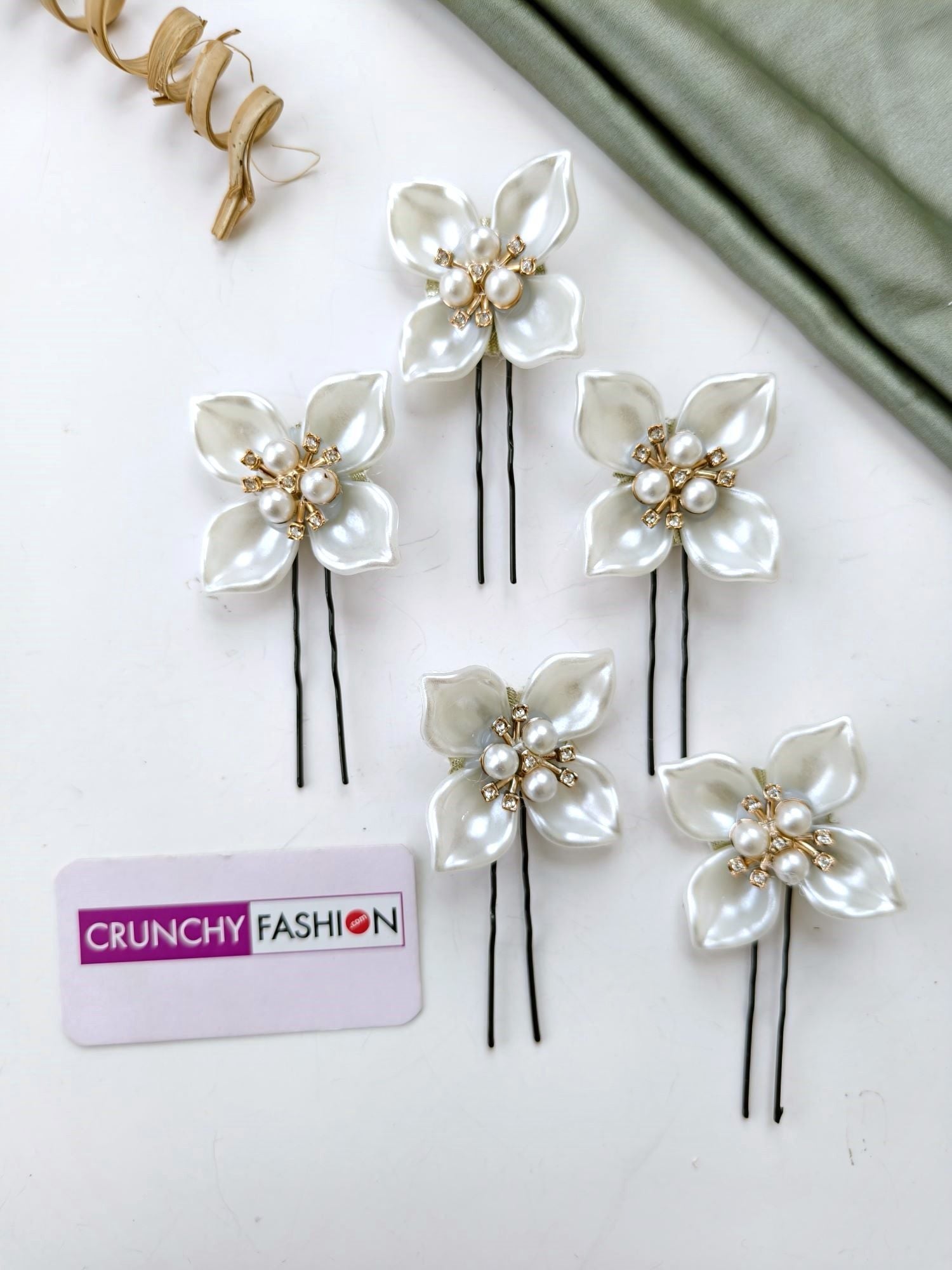 White Floral Acrylic Wedding Hair Pins & Clip