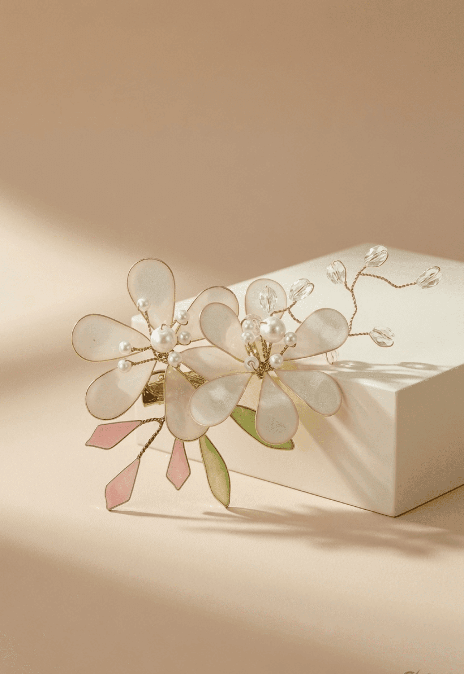 Handmade White & Green Floral Resin Hair Clip