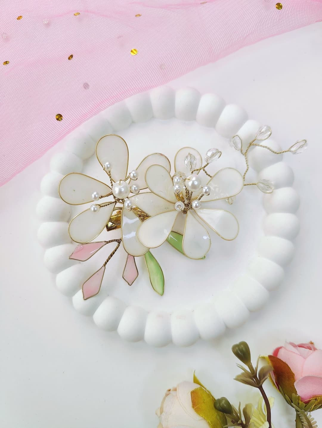 Handmade White & Green Floral Resin Hair Clip