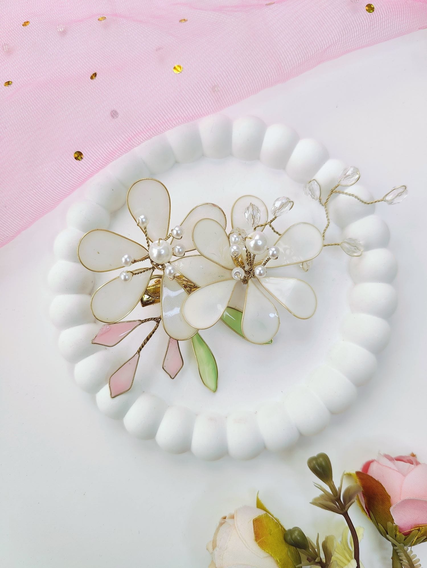 Handmade White & Green Floral Resin Hair Clip