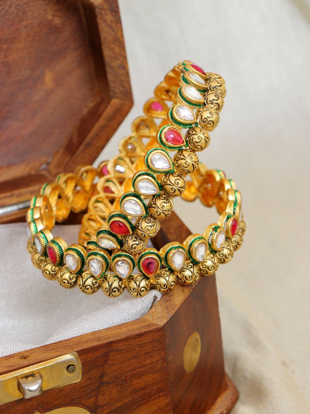 Mothers Day Gifts Gold Plated Pearl Bangles Set for Mother
