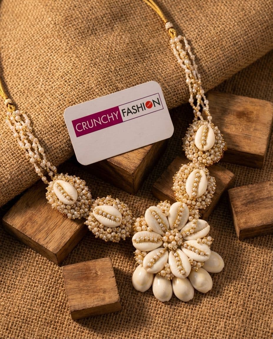 Bridal Sea Shell Pendant Necklace Set with Cowrie Flower Design