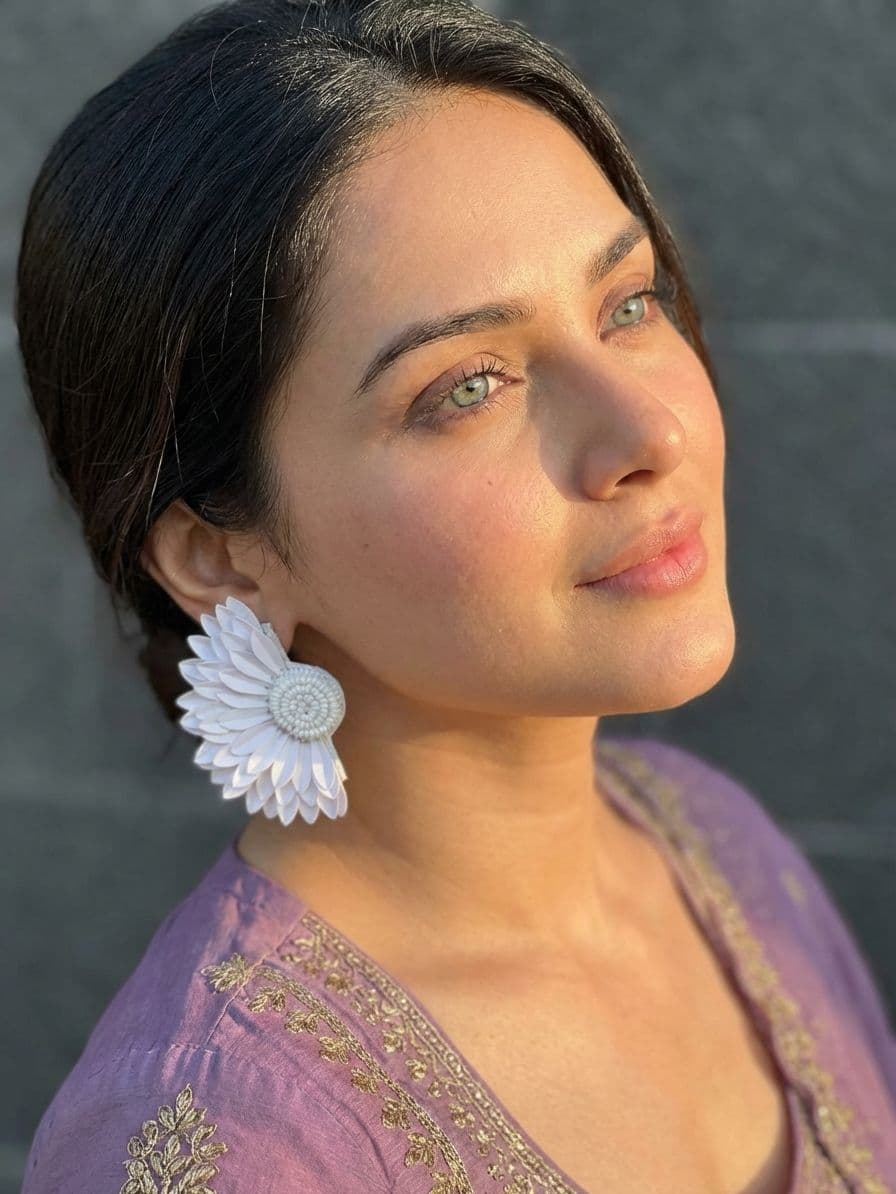 Flower-Shaped White Beaded Handmade Earrings for Women