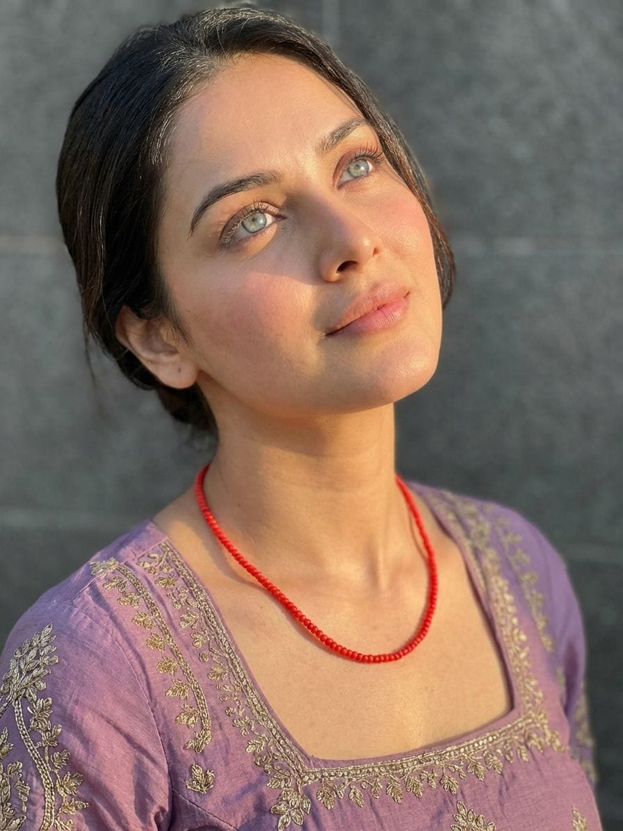 Contemporary Fusion: Red Beaded Handcrafted Choker for Everyday Chic