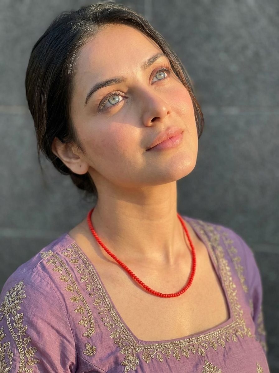 Contemporary Fusion: Red Beaded Handcrafted Choker for Everyday Chic