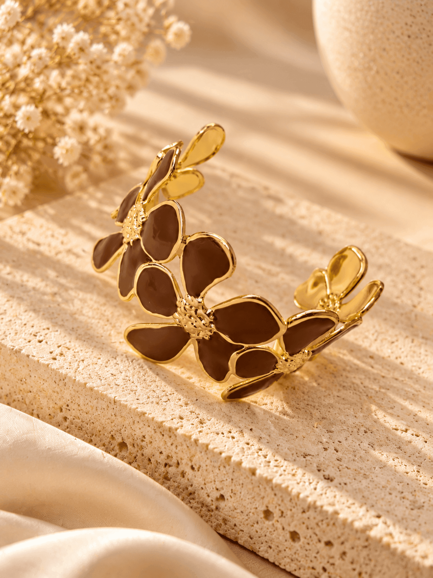 Anti Tarnish Gold Daisy Flower Open Cuff Bangle for Women