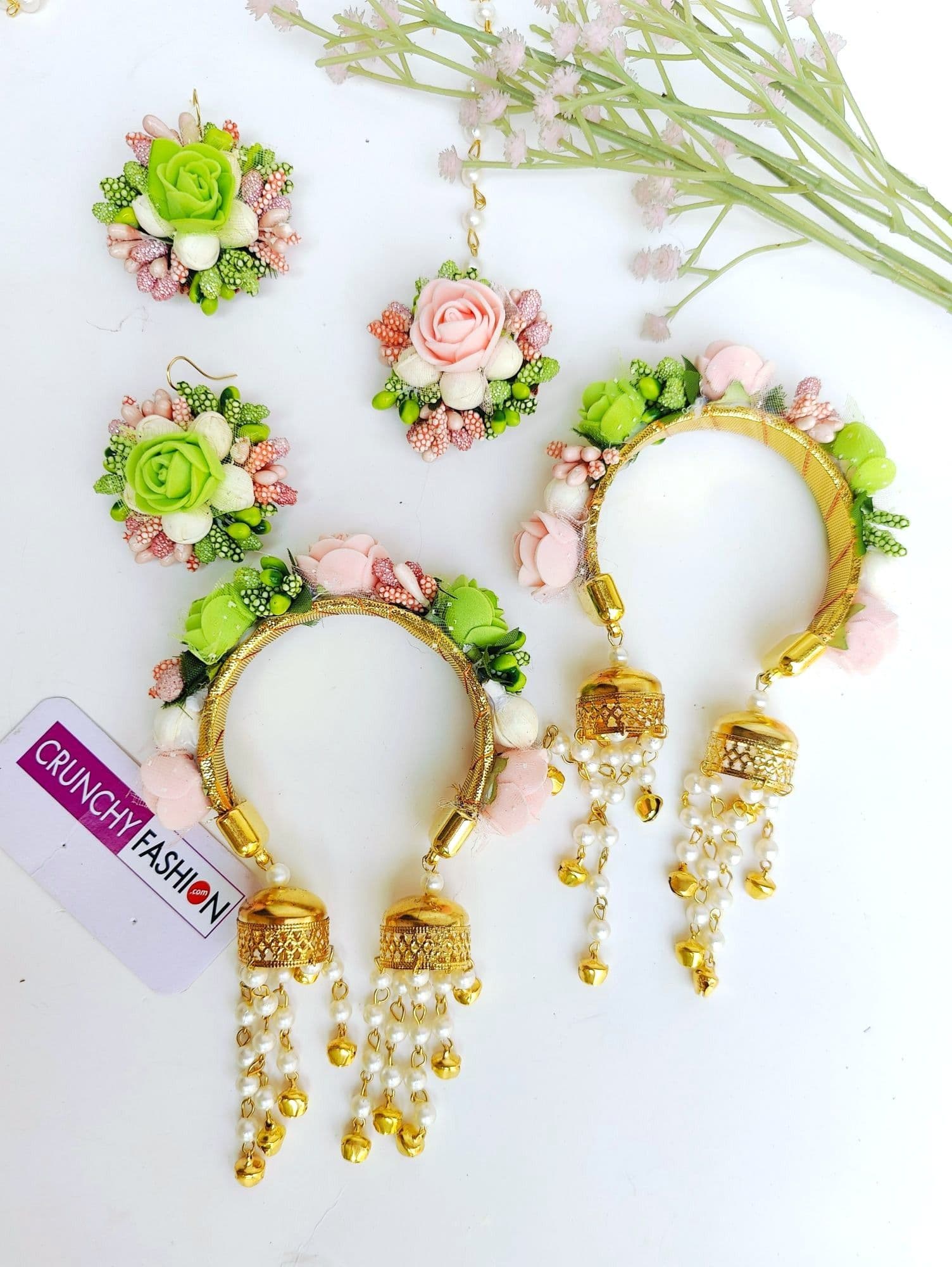 Handmade peach-green floral bridal jewellery set, ideal for haldi, mehandi, and baby showers