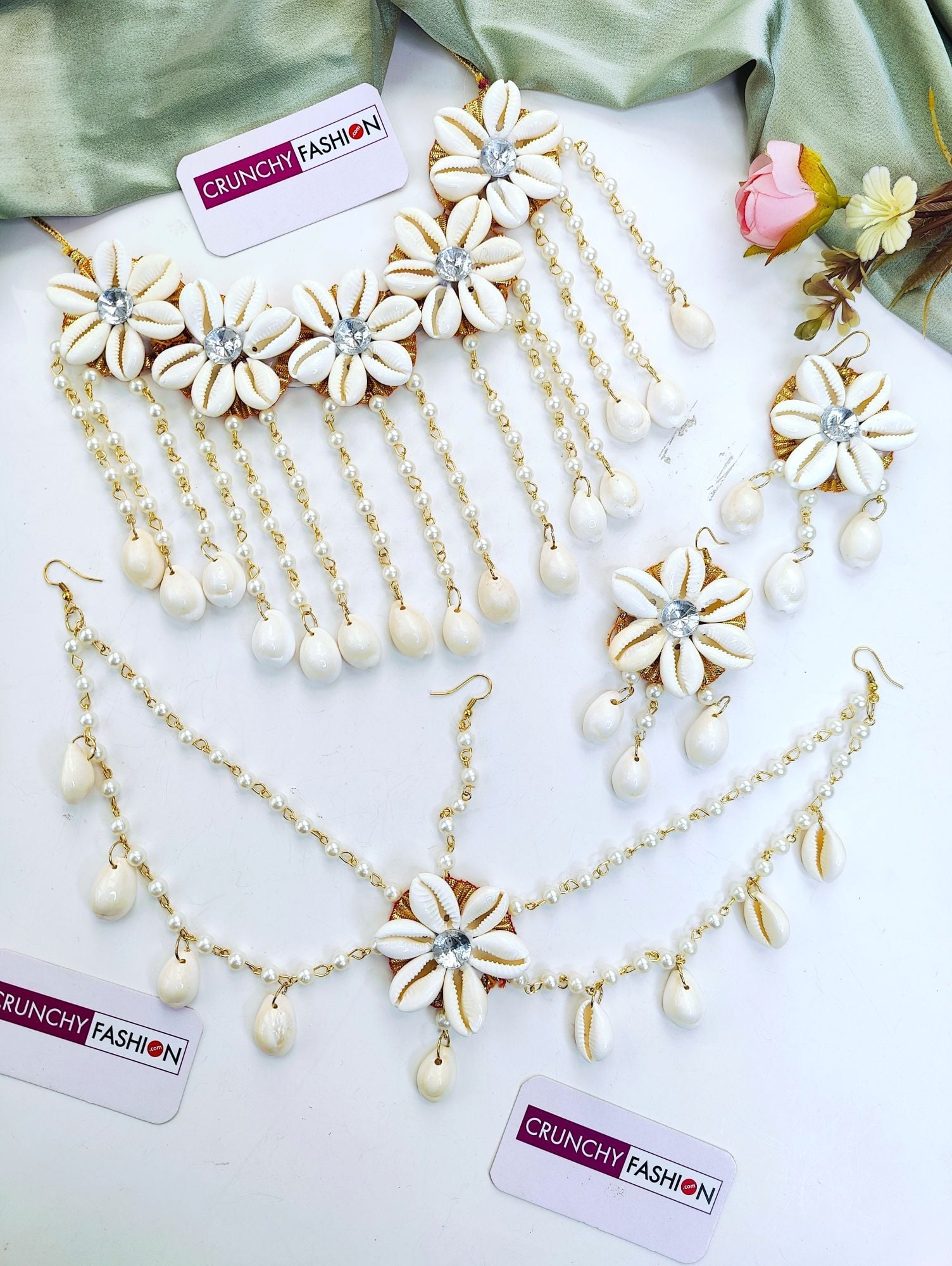 White Floral Cowrie Shell Jewellery Set for Bridal Wear