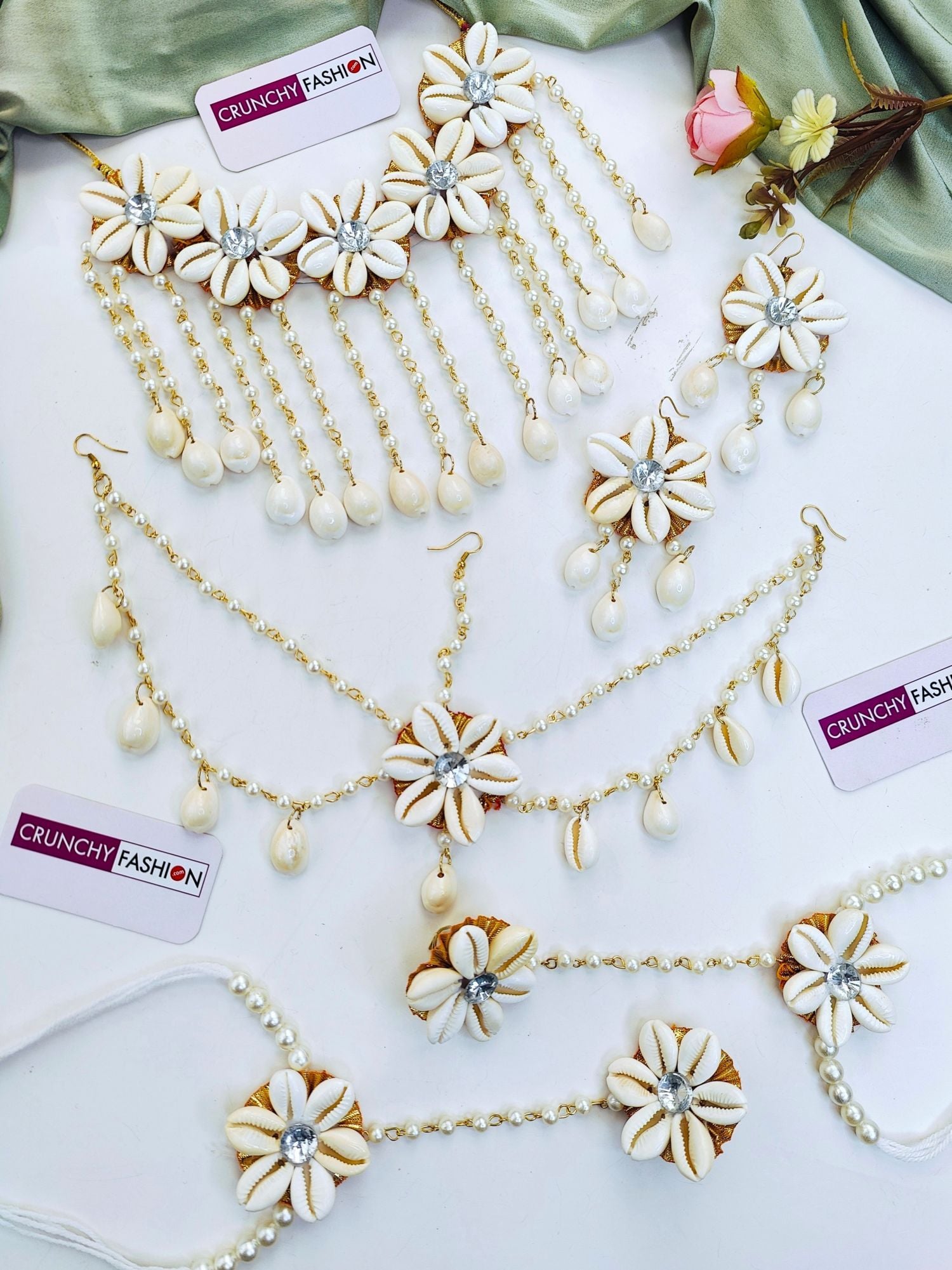 White Floral Cowrie Shell Jewellery Set for Bridal Wear