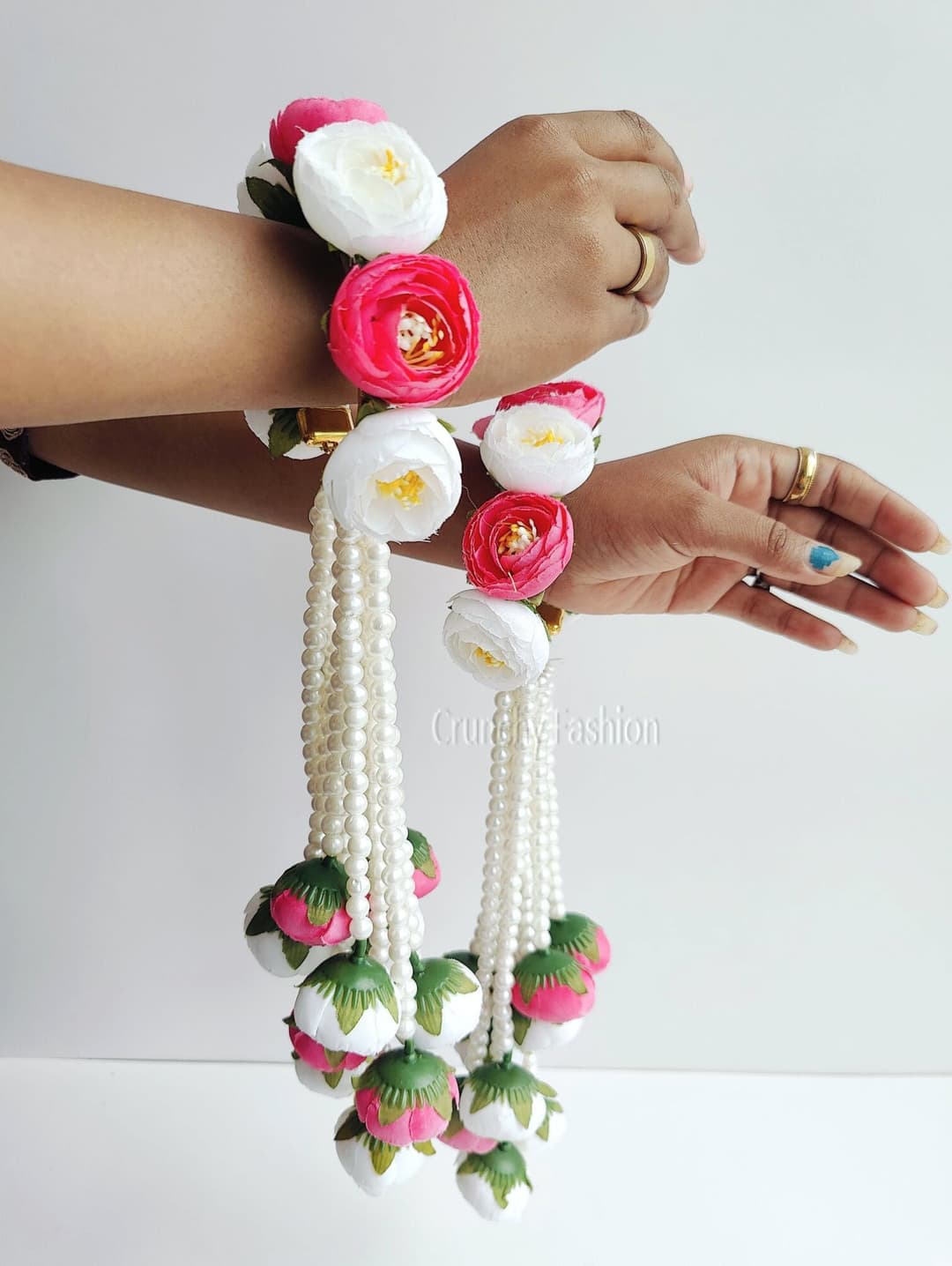 Floral Elegance Pink-White Bridal Kalire for Brides comma Fashionistas