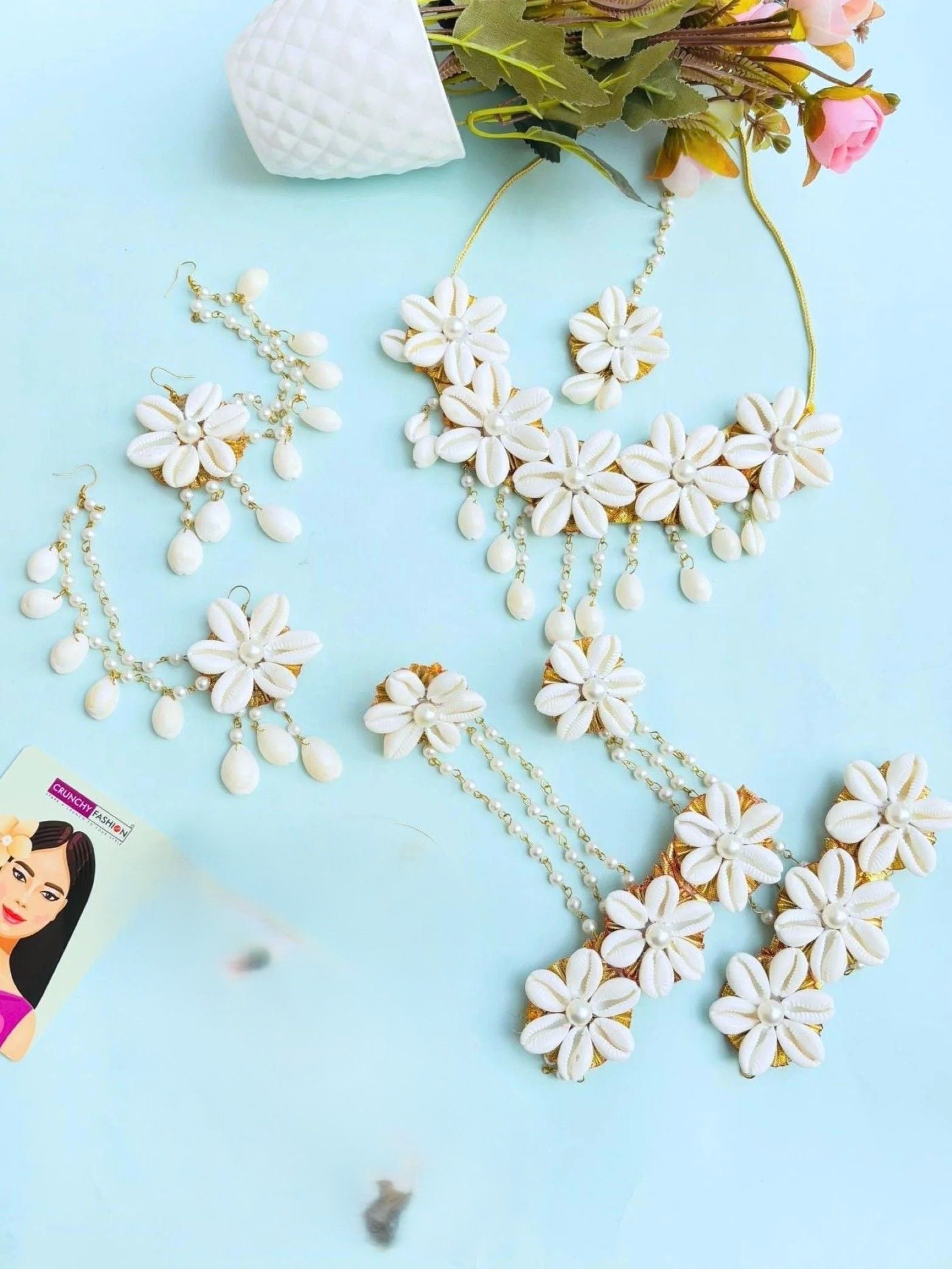 White Blooms Seashell Bridal Haldi-Mehndi Jewellery Ensemble