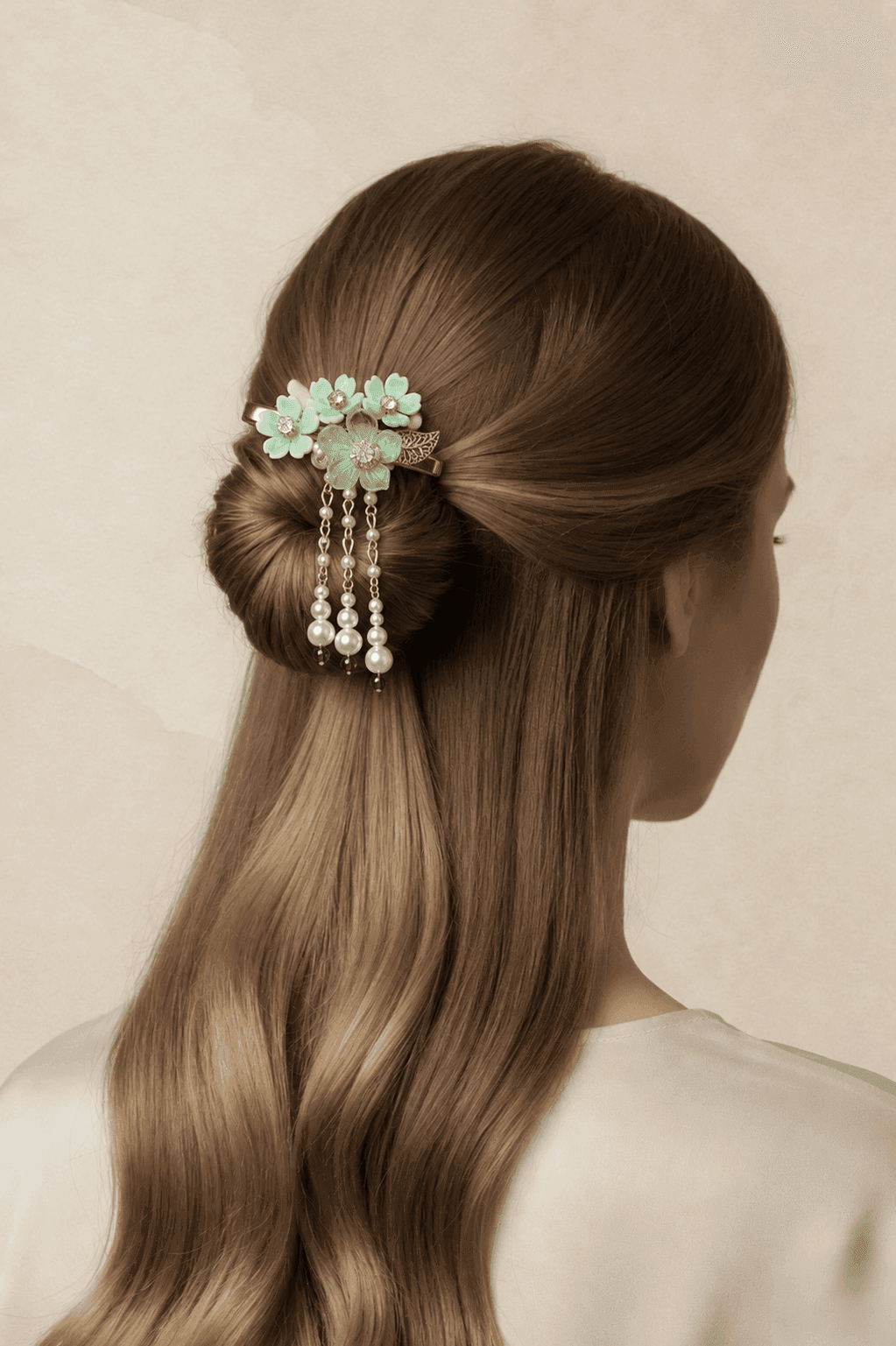 Sea Green Shell & Pearl Floral Hair Clip