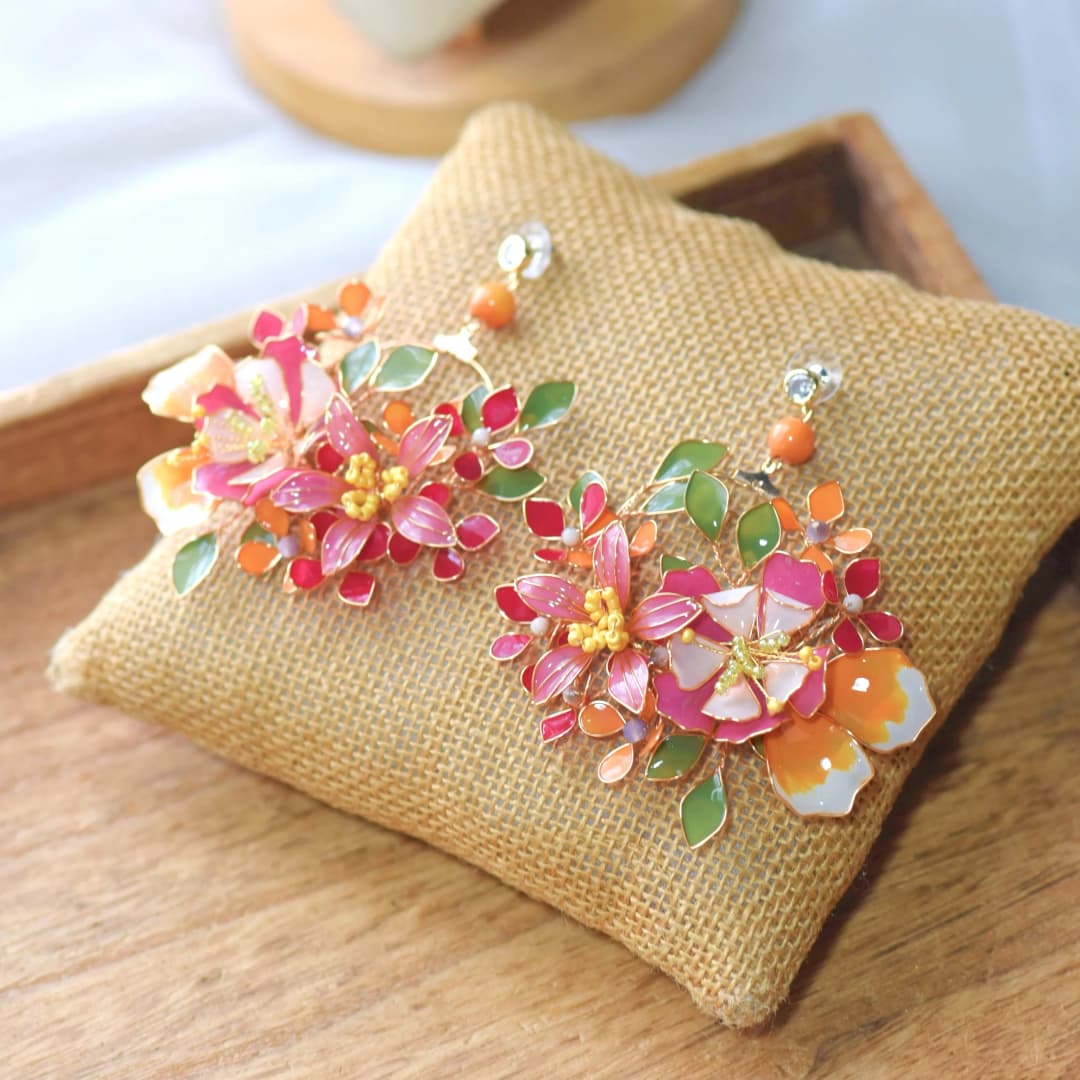 Dazzling Resin Beauty - Copper and Floral Design Lightweight Earrings