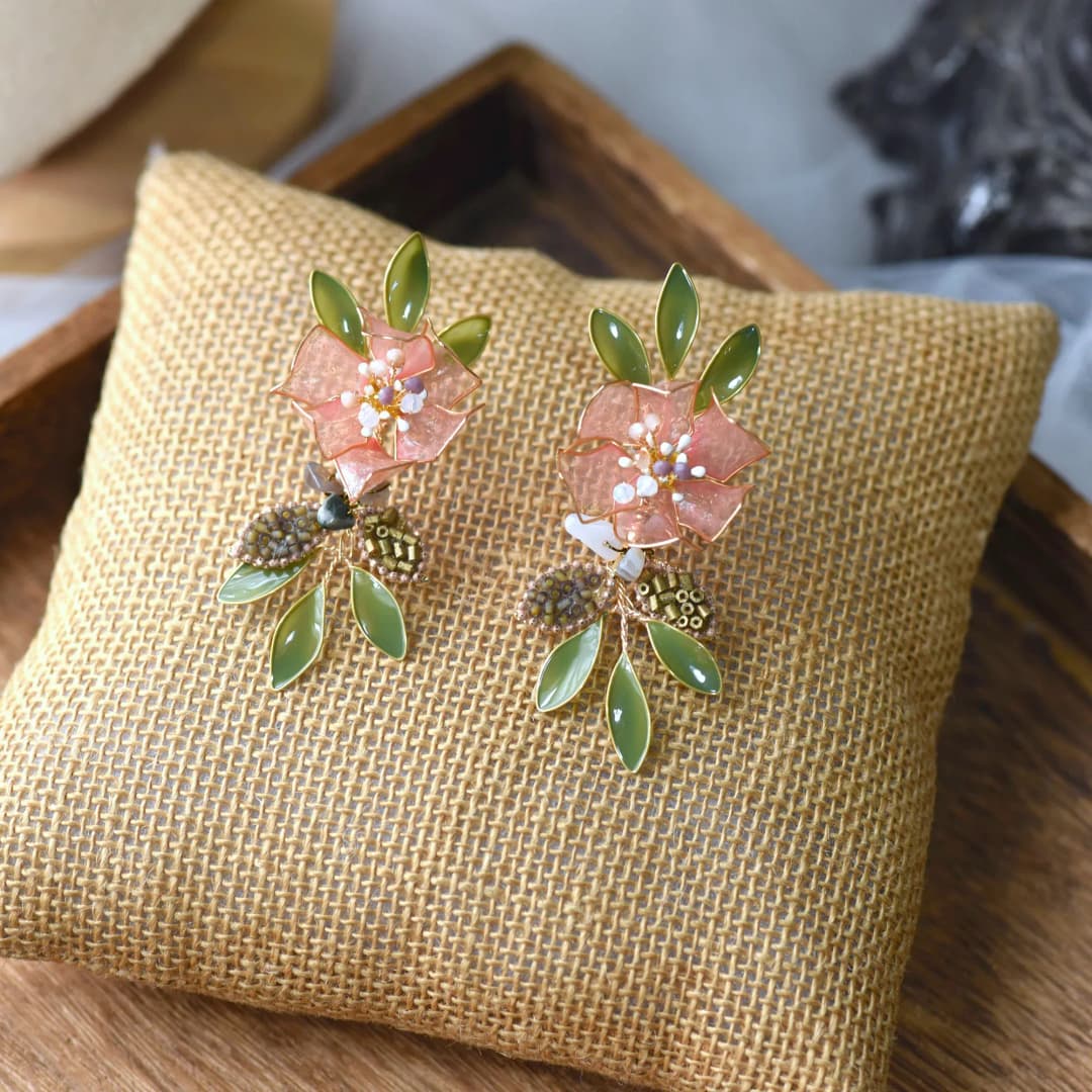 Floral Fantasy: Copper and Resin Jhumka Earrings for Women