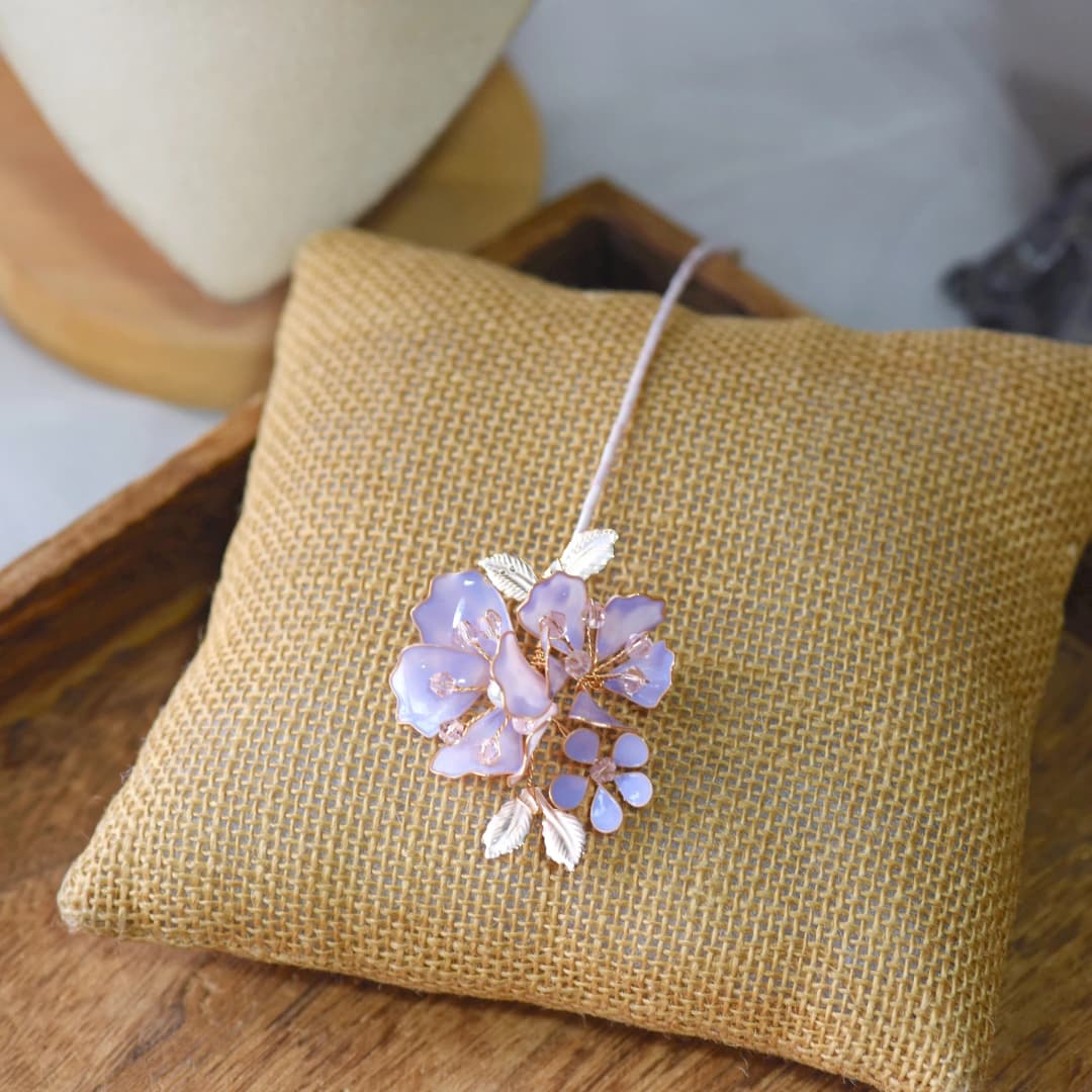 Handcrafted Designer Floral Resin Maang Tikka