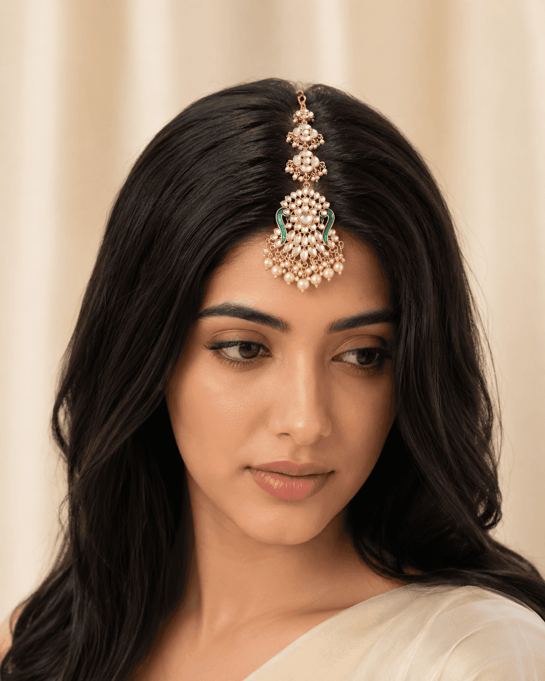 Bridal Mangtika Set with Elegant Hairstyle Design
