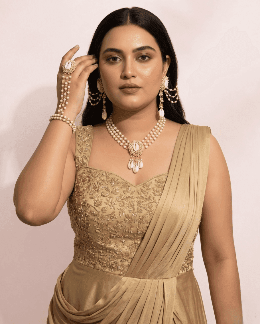 Nature White Cowrie Shell Jewelry Set for Haldi-Mehndi Festival