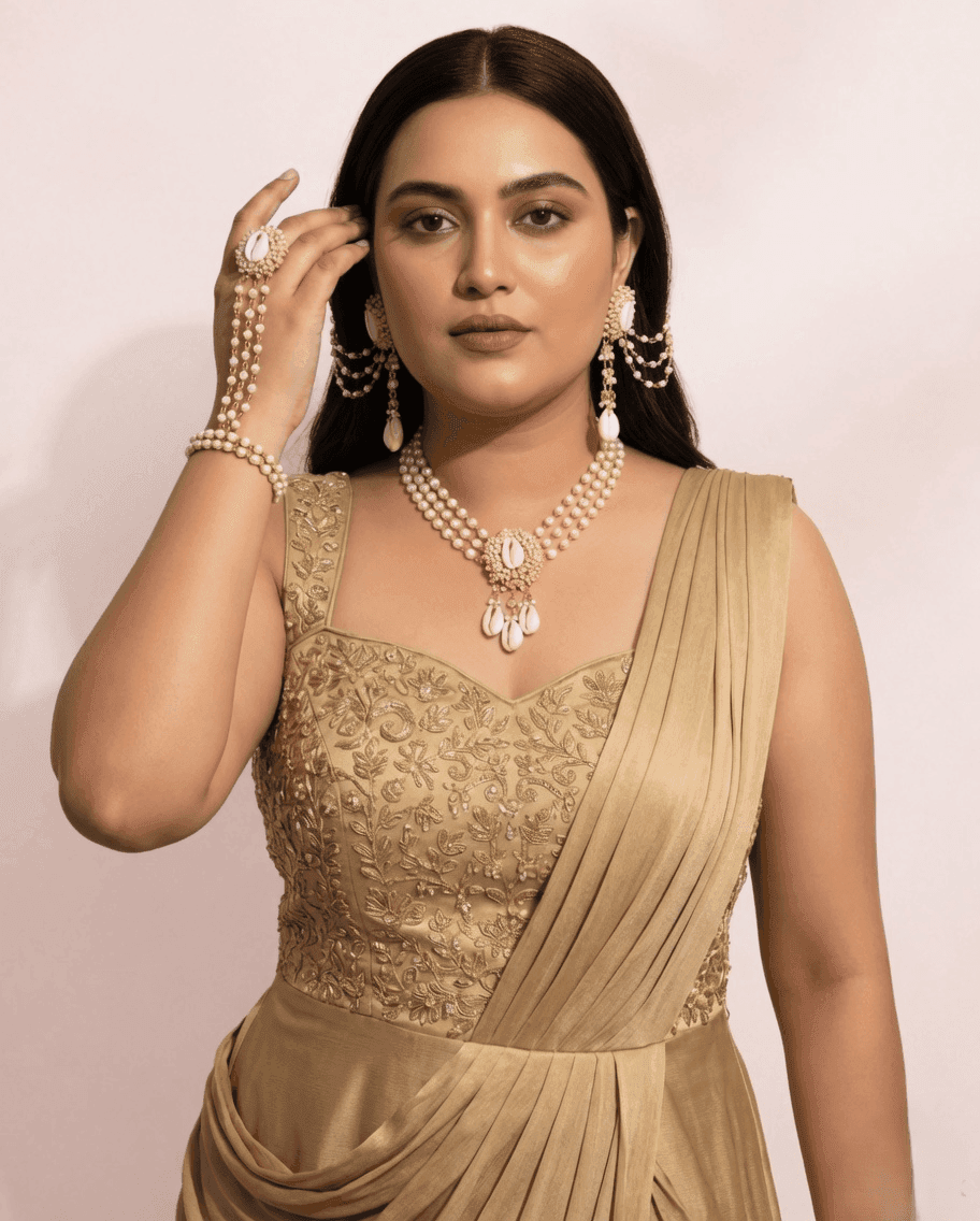 Nature White Cowrie Shell Jewelry Set for Haldi-Mehndi Festival